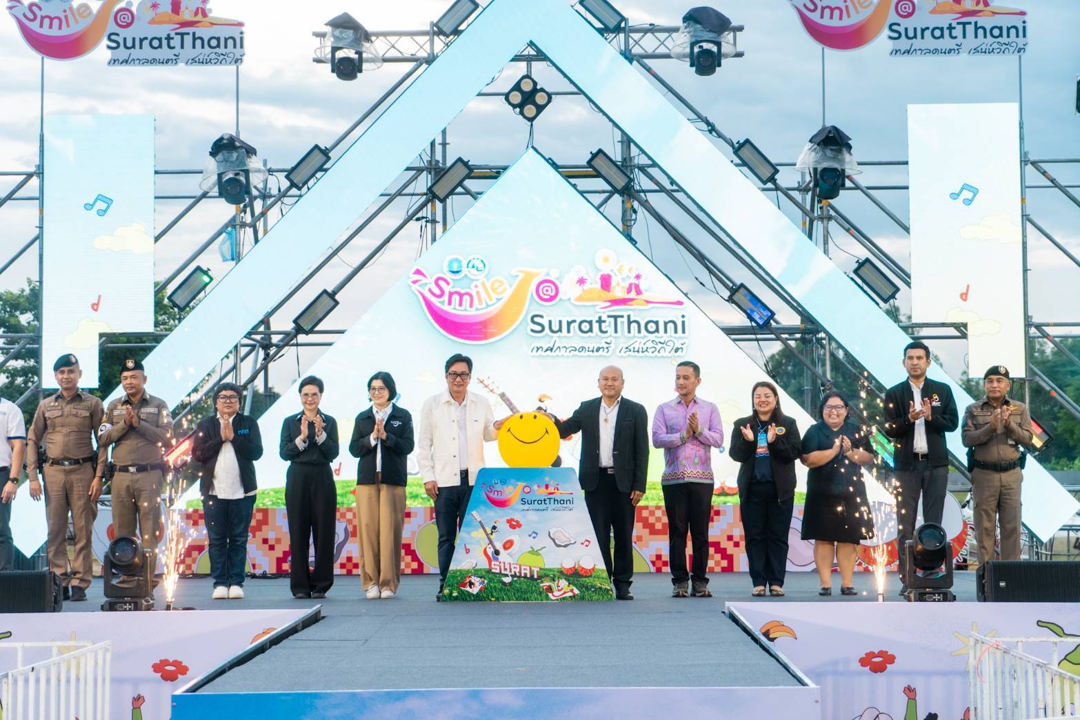 ททท. ร่วมกับ What The Duck, Grab และ Avis จัดงาน “Smile @Surat” เทศกาลดนตรี เสน่ห์วิถีใต้ ชวนสัมผัสเสน่ห์สุราษฎร์ฯ กระตุ้นการเดินทางช่วง Green Season
