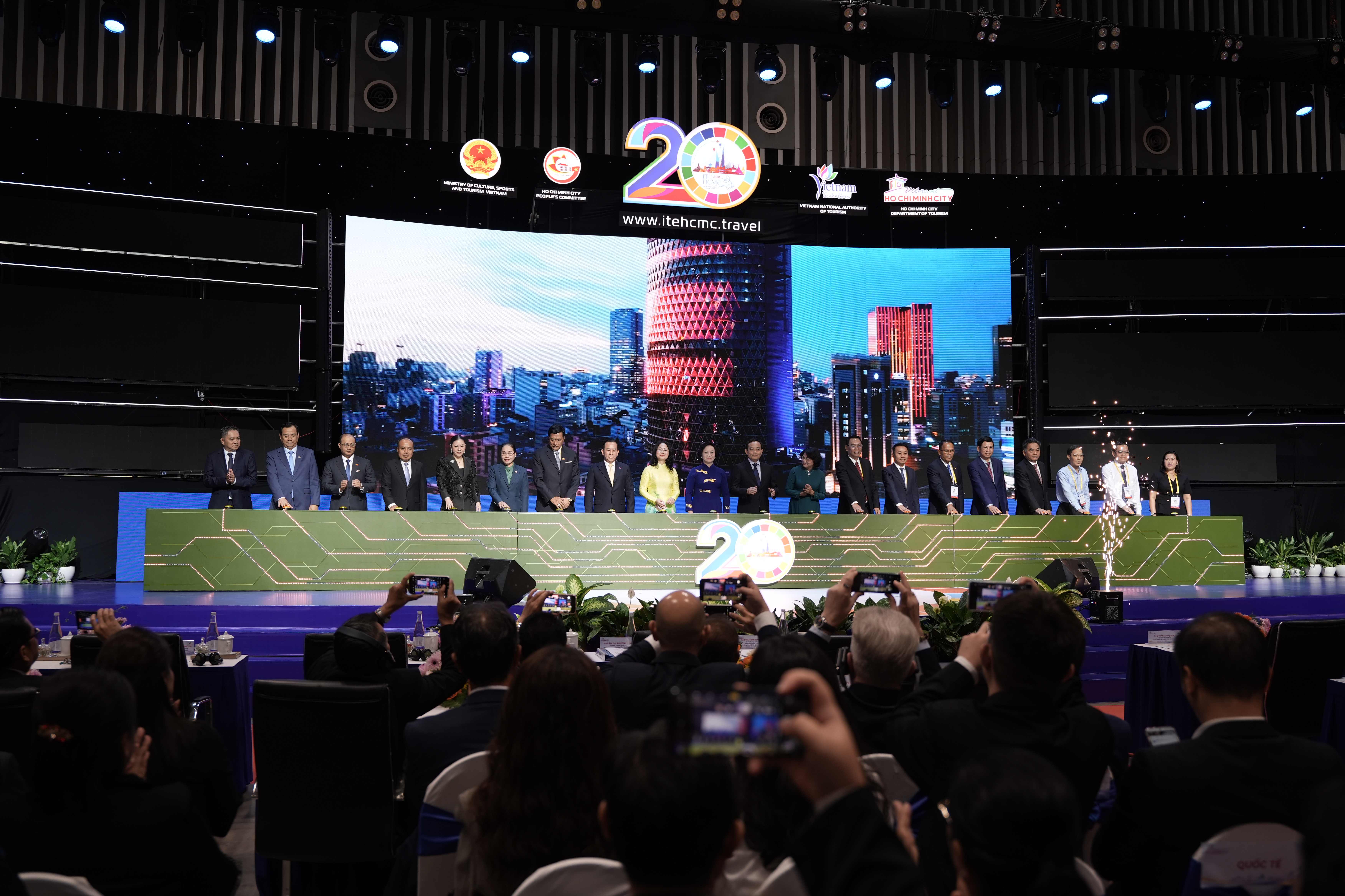 ททท. เปิดเกมรุกตลาดเวียดนาม ในงาน ITE HCMC 2026 ผสานพลัง 6 พันธมิตรท่องเที่ยว–สายการบิน ดึงดูดตลาดศักยภาพสูงเที่ยวไทย