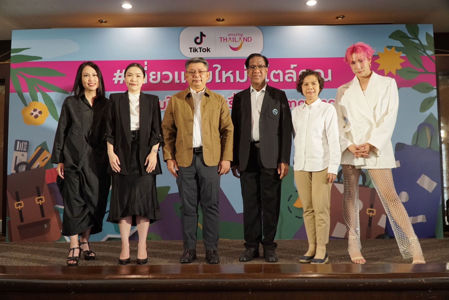 ททท.ร่วมมือกับแพลตฟอร์มยอดฮิต TikTok จัดทำแคมเปญสร้างสรรค์ “เที่ยวแบบใหม่...สไตล์คุณ”  เปิดตัวผ่าน Live Streaming กระตุ้นการท่องเที่ยวรูปแบบใหม่ไลฟ์สไตล์ที่เลือกได้ในรูปแบบ Microblogging
