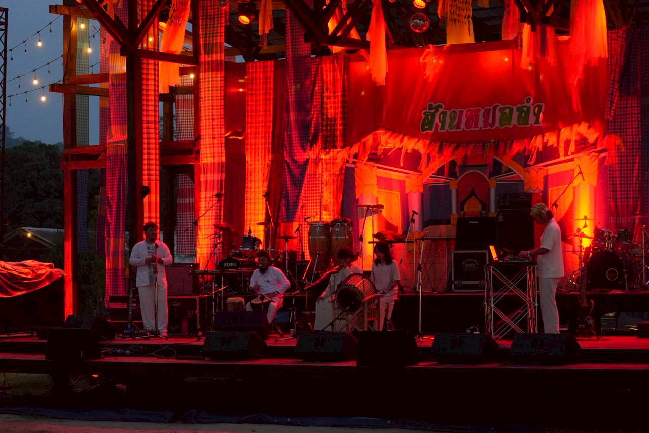 ททท. โชว์พลังเสน่ห์ไทย “หมอลำ” บนเวที Wonderfruit 2025 ผสานแนวคิดท่องเที่ยวยั่งยืน พร้อมดันไทย สู่จุดหมายอีเวนต์ระดับสากล